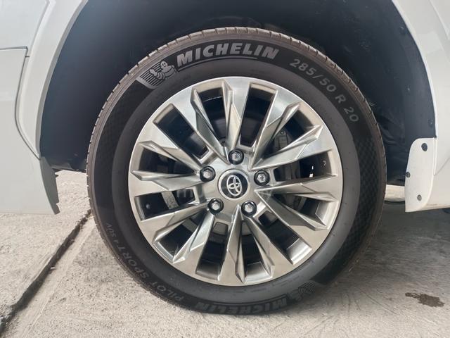 Toyota LANDCRUISER 4.6 ZX OTR WITH 3 YEAR WARRANTY - 4