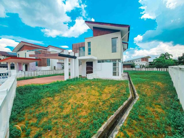 BELOW MARKET Double Storey Bungalow Bandar Baru Enstek, Nilai 3