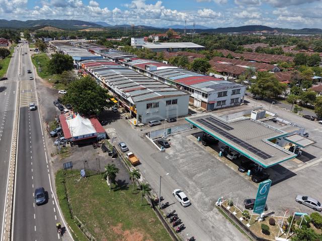 2 Unit 2 Storey Shop Lot - Sungai Lalang Facing Main Road 1