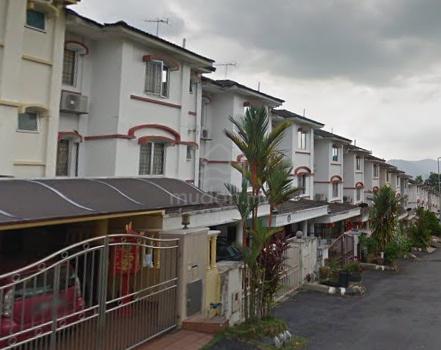 Puchong Tmn Tasik Prima superlink house in front of lake for sales 1