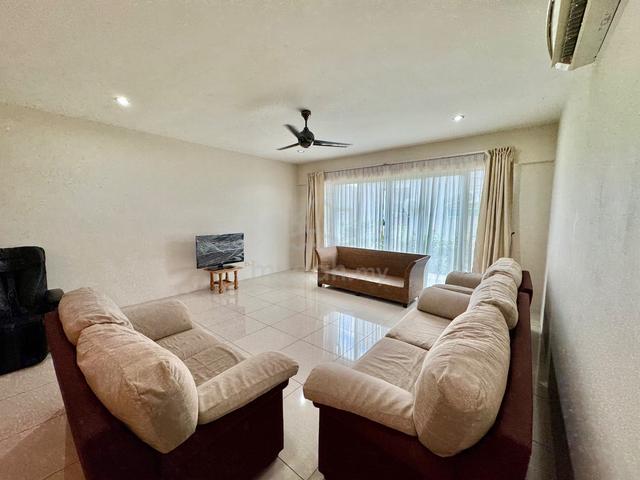 Academia Lane, Kota Samarahan, 3-Storey Unit, Free monthly Cleaning 1