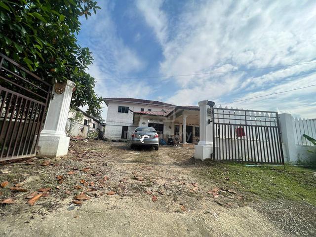 Rumah Banglo 2 Tingkat Kampung Chegar Medang Untuk Dijual 1