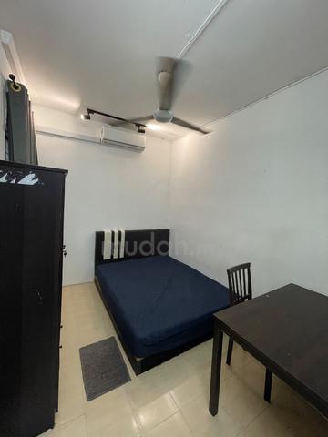 Mentari Court Bilik AC 1