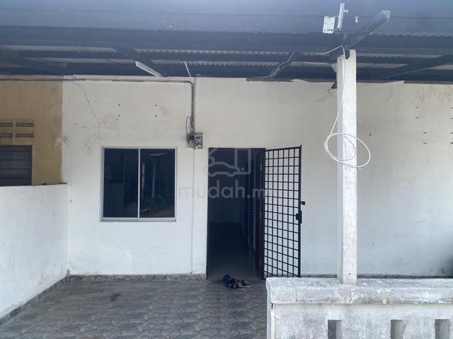 Rumah sewa Batu 30, Kg Semarang 1