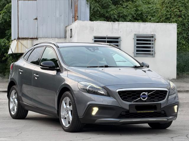 2016 Volvo V40 2.0 CROSS COUNTRY T5 (5 Cylinder) - 1