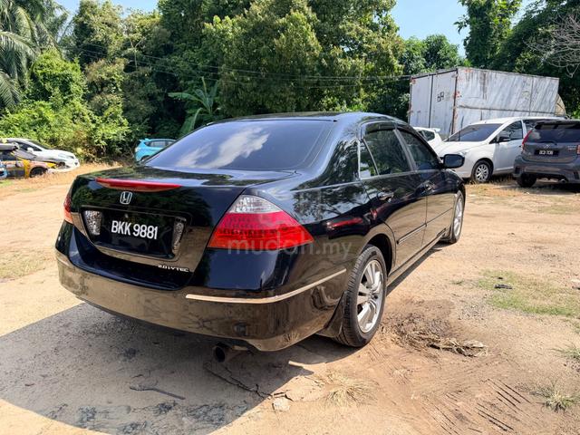 Honda ACCORD 2.0 VTI-S FACELIFT (A)-07 - 3