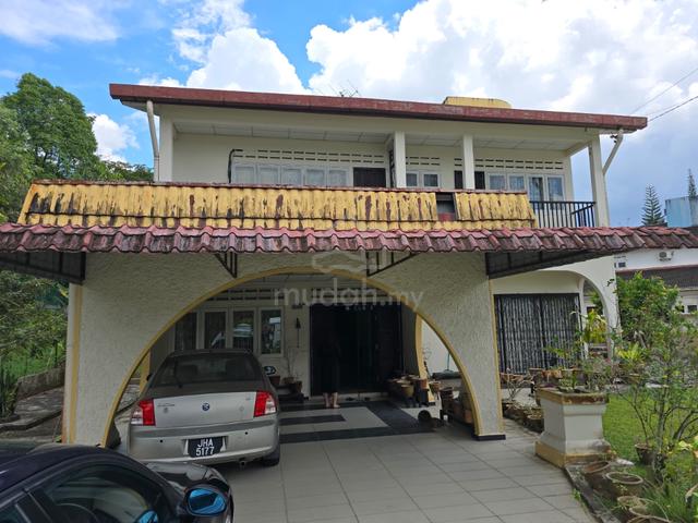 Rare 2 sty bungalow tmn kolam air JB 2