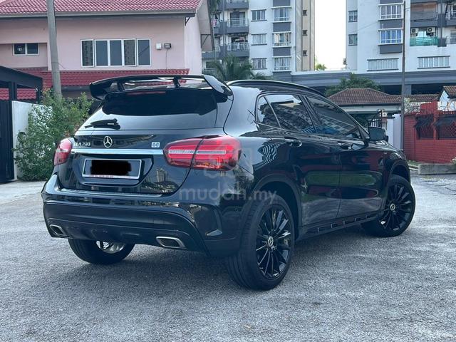 2019 Mercedes Benz GLA200 1.6 200 FL/ NIGHT/ F.S.R - 3