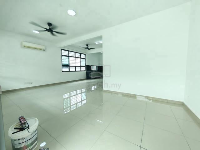 Austin Duta 4 Double Storey Terrace End Lot 4 Bed Partial Furnished 1