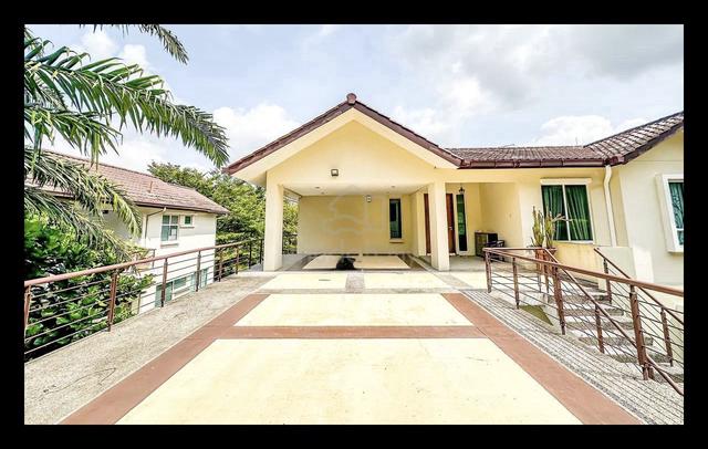 FACING OPEN🔥 BUNGALOW 3 Storey Teratai Villas Kayangan Heights U9 1
