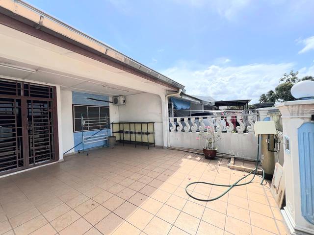 Permas Jaya Single Storey House For Rent 1