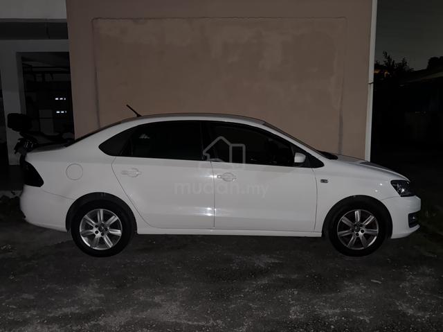 2017 Volkswagen VENTO 1.6 TRENDLINE (A) - 2