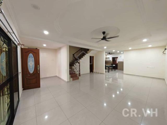 Bukit Tinggi 2 Klang  Double Storey House For Rent Tabletop Aircond 1