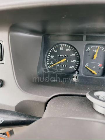 2004 Toyota UNSER 1.8 LGX (M) - 3
