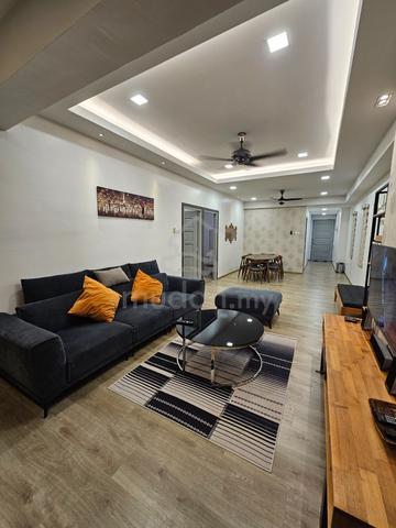 Renovated Fully Furnished Apartment At Manjong Sitiawan 1