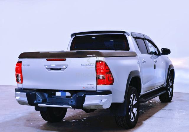 2018 Toyota HILUX 2.4 G LE (A) Full Top Warranty - 4