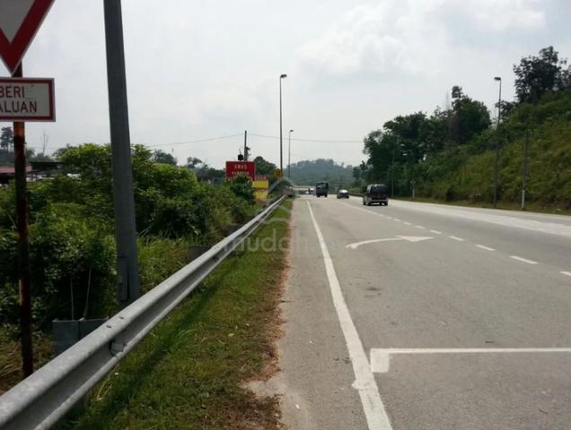 Persiaran Batangkali 1 Acre Industrial Land- For Sale 1