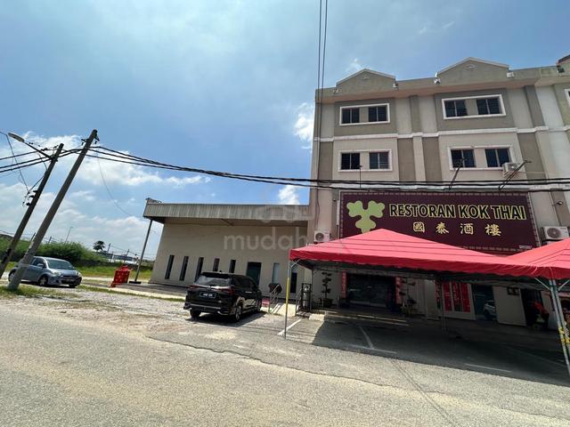Teluk Intan 7 Shoplots Kedai Jenis Kilang Industrial with Lift & Land 1