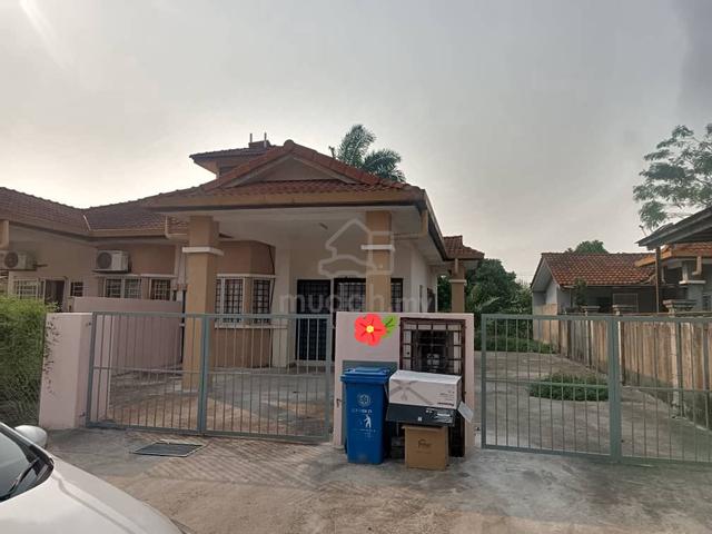 Rumah Teres Semi-D 1 Tingkat Luas & Selesa – Kg Lombong, Shah Alam 1