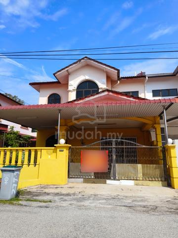 Muar Jalan Kim Kee double storey semi D partial furnished unit 1