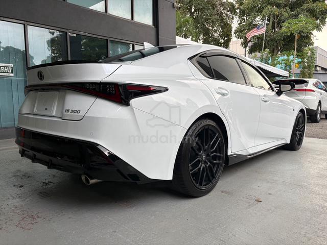 2023 Lexus IS300 2.0 F-SPORT MODE BLACK III/5A - 4