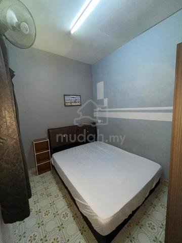 ROOM FOR RENT | Near CIQ – Taman Abad (Jalan Rusa) 1