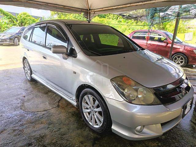 2004 Honda STREAM 2.0 IVS RN3883J9 (MQ) (A) - 1