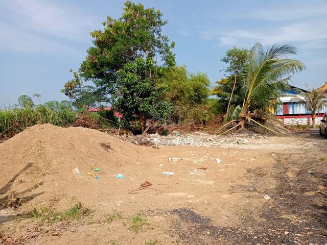 TANAH LOT BANGLO BERSEBELAHAN SEK MEN TENGKU ABDULLAH (SMKTA) Bandar P 1