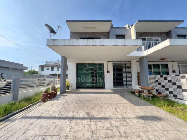END LOT Double Storey Taman Saujana KLIA Sepang 1