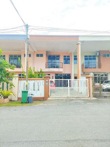 Rumah Teres 2 Tingkat di Jalan Kenanga, Batu Buruk 1