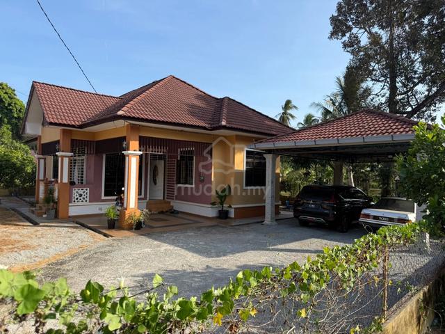 Banglo Comel Sering Kota Bharu 1