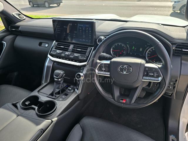 2023 Toyota Land Cruiser 300 GR-Sport 3.5 Petrol - 5
