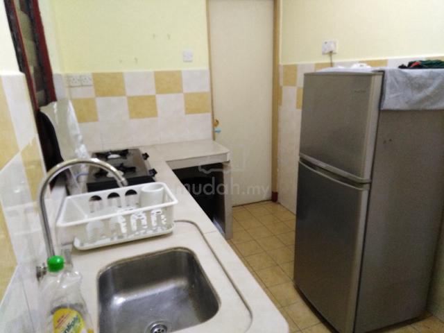 Bilik SINGLE Lelaki y LUAS & SELESA Blok B Masuk SEGERA 4