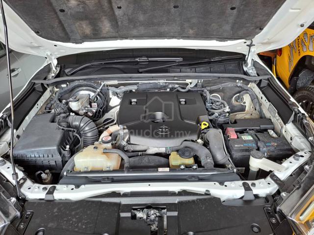 2020 Toyota HILUX 2.8 BLACK EDITION (A) - 4