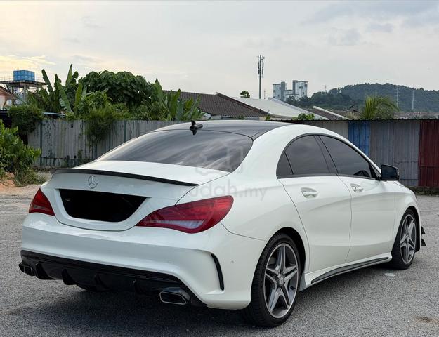 2017 Mercedes Benz CLA250 4 MATIC (CBU) 2.0 - 4