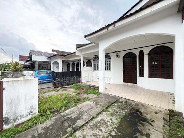 WELL MAINTAINED Single Storey Terrace Taman Alam Megah, Seksyen 27 1