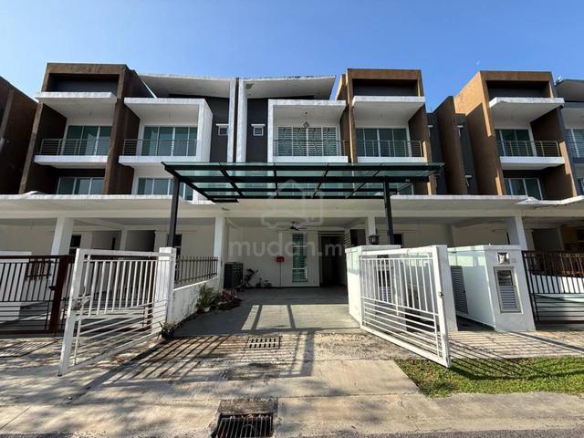 [RENOVATED] 2.5 Storey Terrace Jasper Jaya (Idaman Jasper), Seremban 1