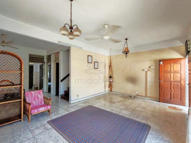 Basic reno & minimally furnished, well mintained, great location! 1