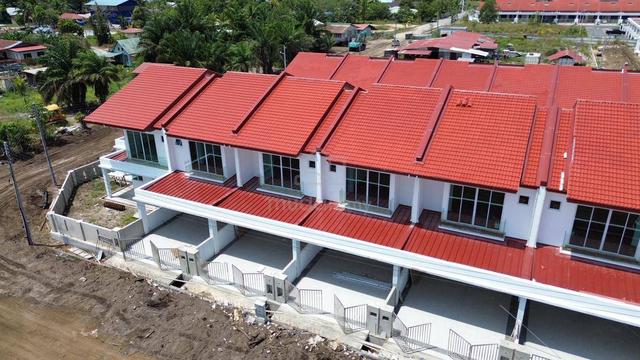 Rumah Baru Mantap dan Cantik di Taman Tunku Miri Untuk Dijual 1