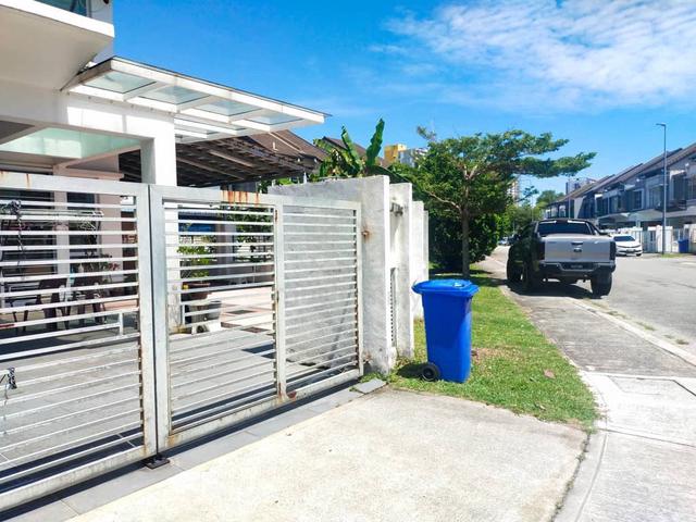Corner lot renovated house Damai Residences Kemuning Utama 32 x 70 1