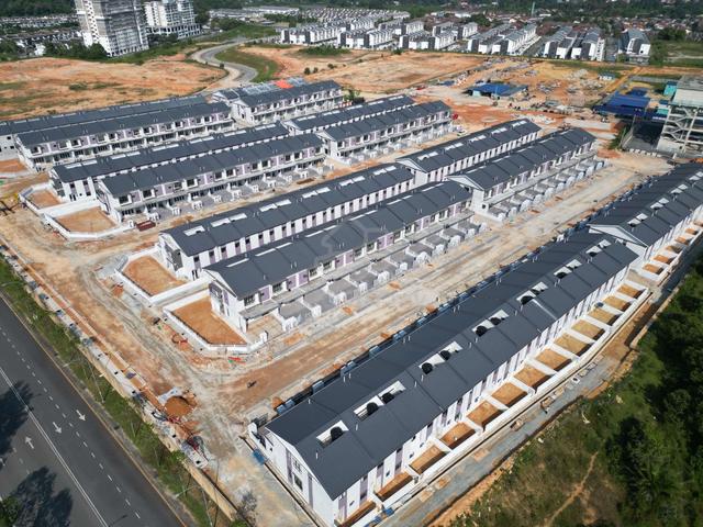 Rumah teres 2 tingkat Semenyih paling murah freehold selangor 100%loan 1