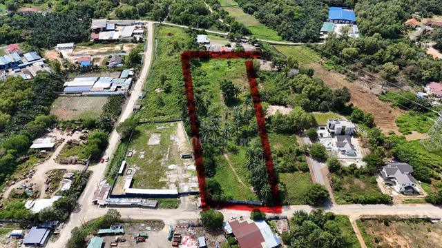 Development land Bukit Damar Dengkil Selangor 3.9 ACRE 1