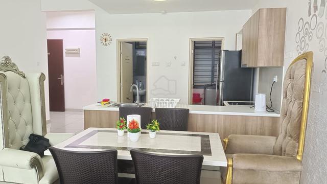 taman daya mount austin room rental 1