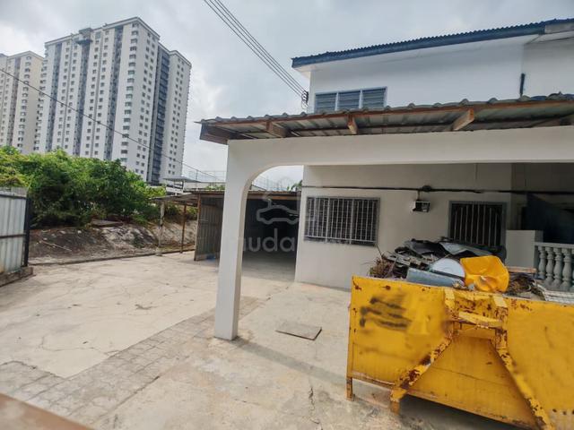 Corner 2sty House Rent, Taman Bukit Serdang, Seri Kembangan 1