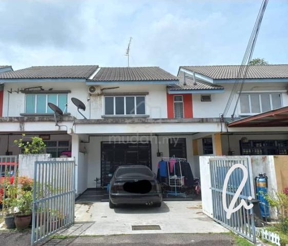 Laman kiara taman air biru pasir gudang 1