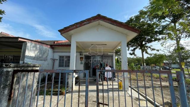 Corner With Extra Land Single Storey Terrace Taman Garing Utama Rawang 1