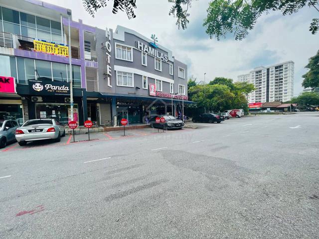 STRATEGICš„3 Storey Shoplot Jalan Singa Seksyen 20 Shah Alam 1
