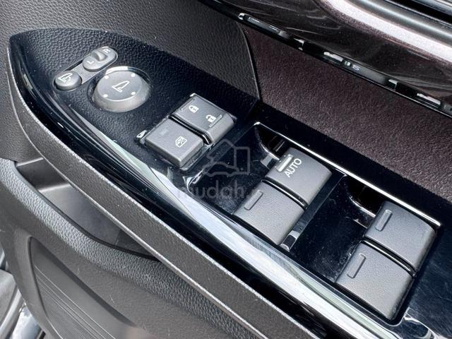 2017 Honda N BOX 0.7 CUSTOM G (A) - 4
