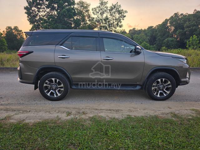 2022 Toyota FORTUNER VRZ 2.8L (A) - 4