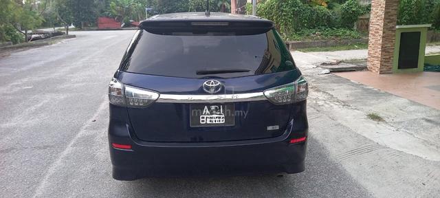2011 Toyota WISH 1.8 X (A) - 2